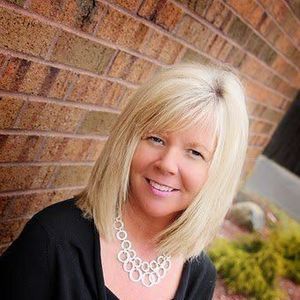 Meet your Posher, Paula